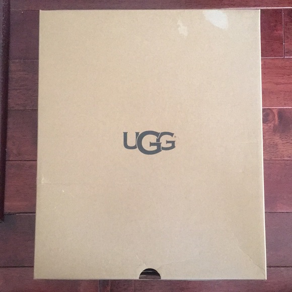 ❤️UGG ARIELLA LUXE DIAMOND TREADLITE BLACK EUC - Picture 8 of 16